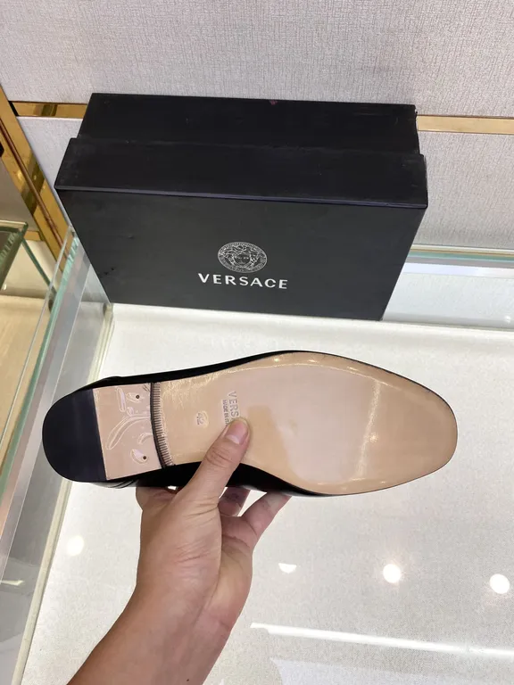 Versace Shoe 